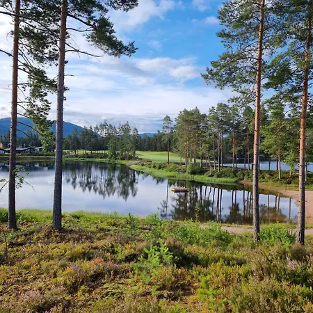 Golf, Mountain And Water Views Апартаменты Врадал