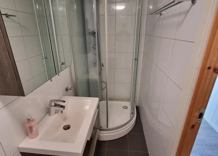 Golf, Mountain And Water Views * וראדל